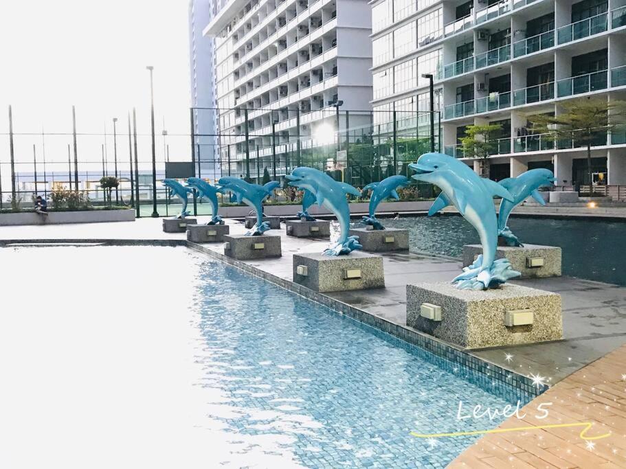 Palazio Mount Austin 2Br Studio Pool View With Tv Box-3 Plus 1 Pax C2-07 Джохор-Бару Экстерьер фото